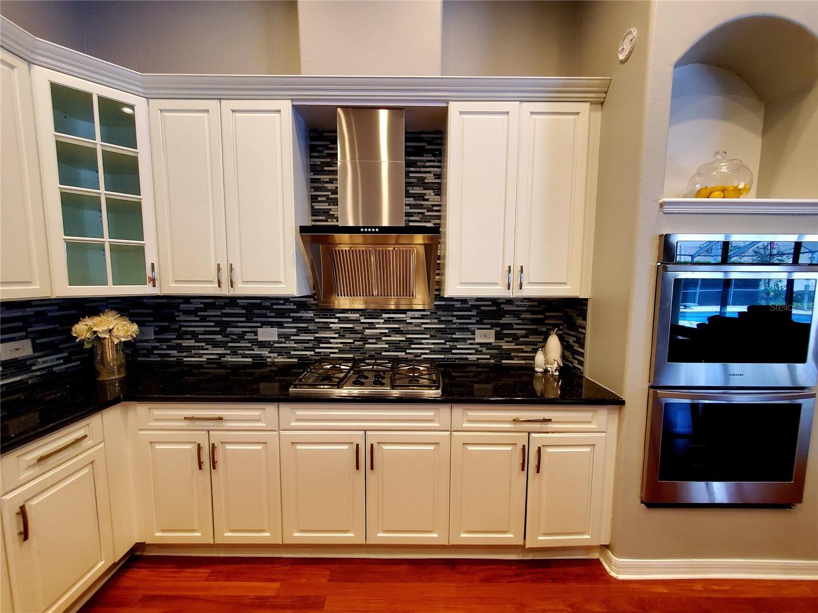 STAINLESS STEEL APPLIANCES