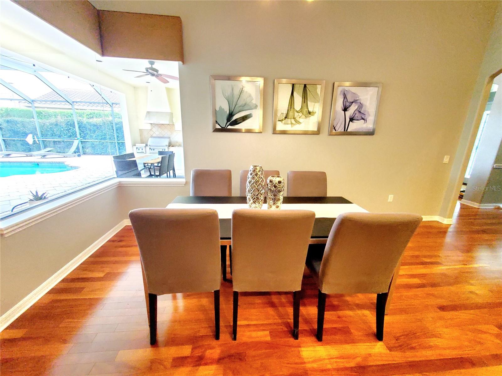 DINETTE AREA