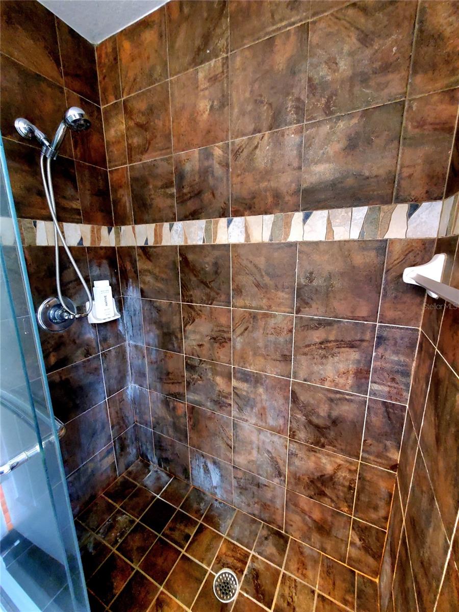 POOL SHOWER