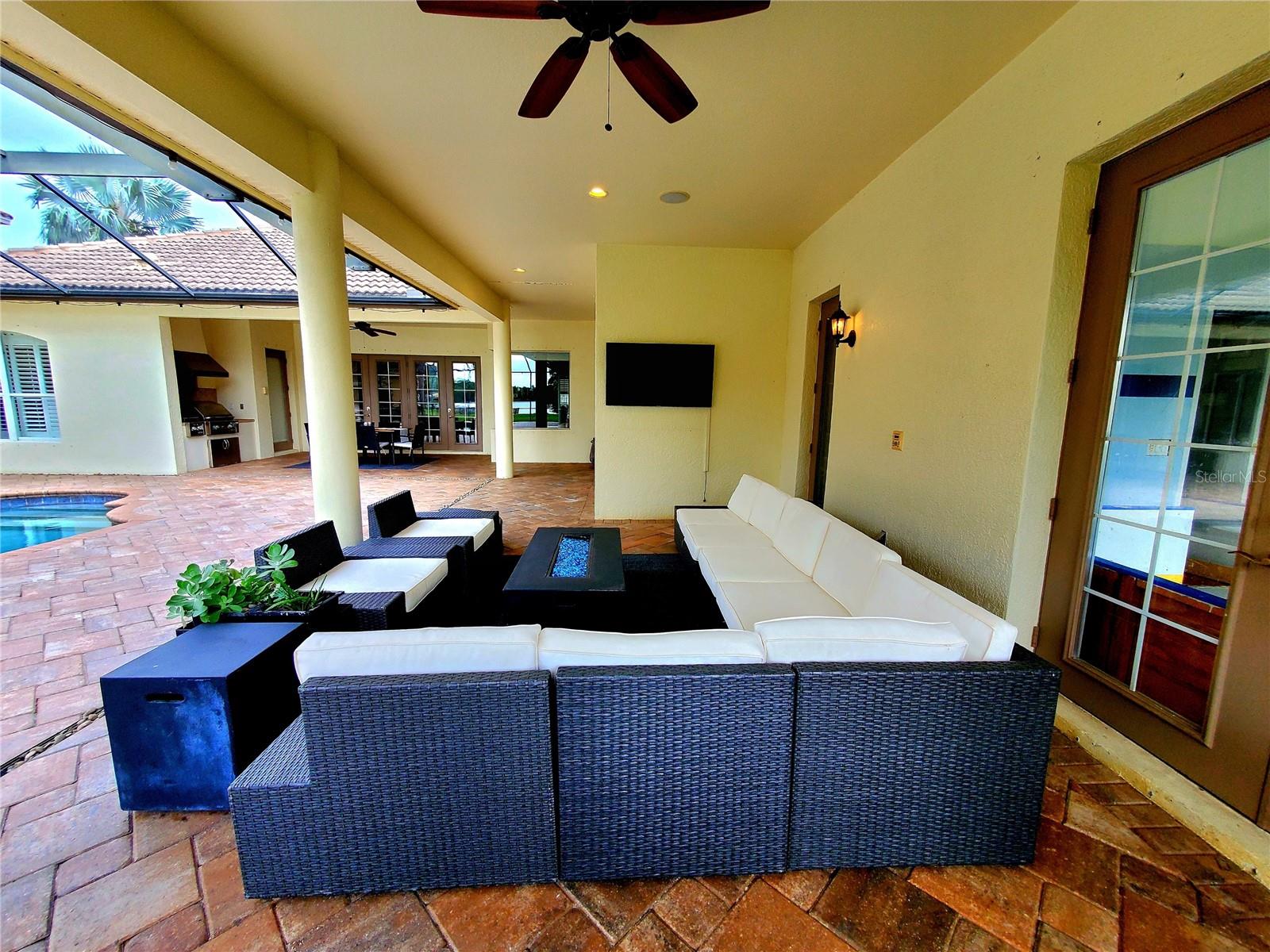 COVERED PATIO