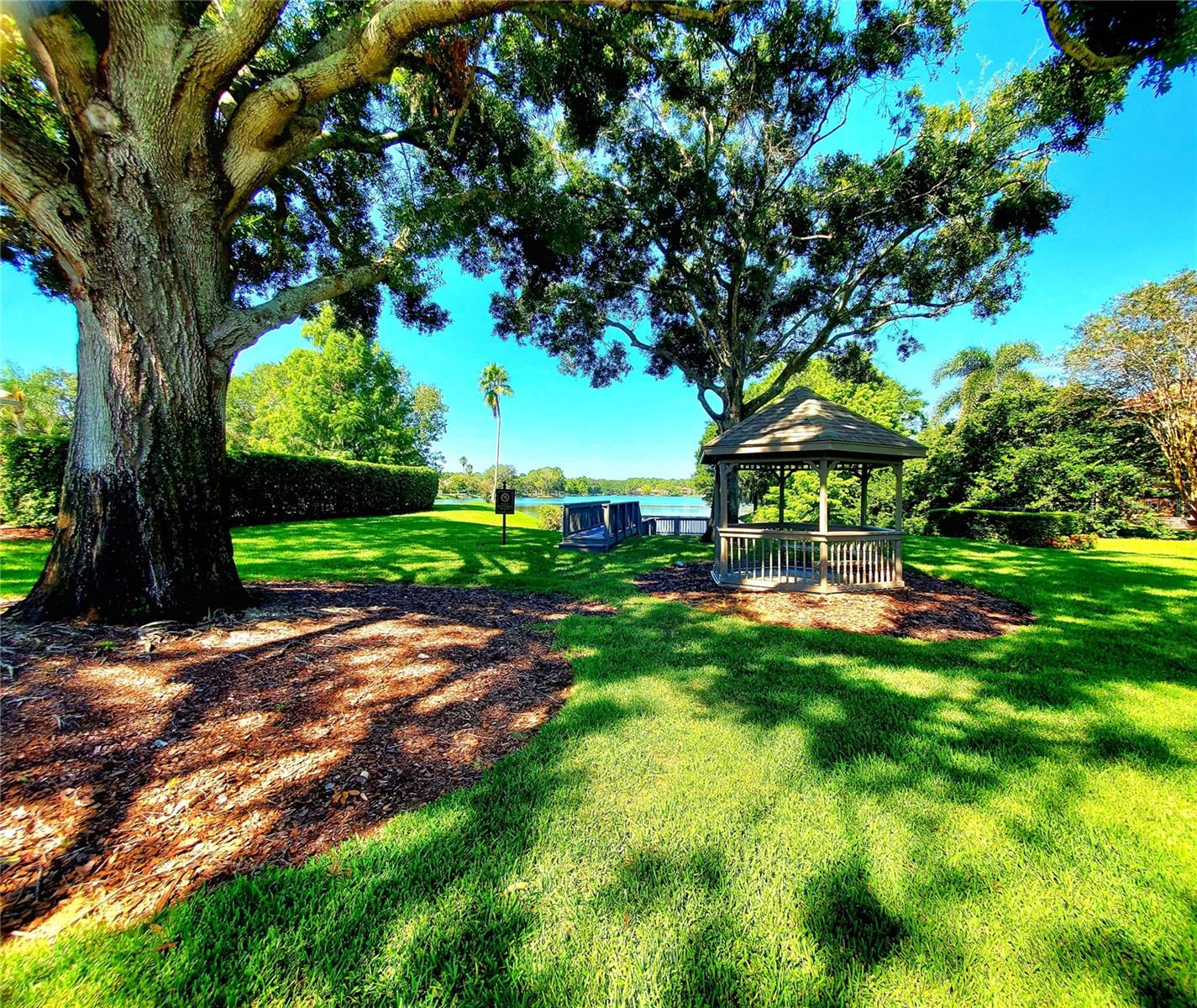 PARK & GAZEBO