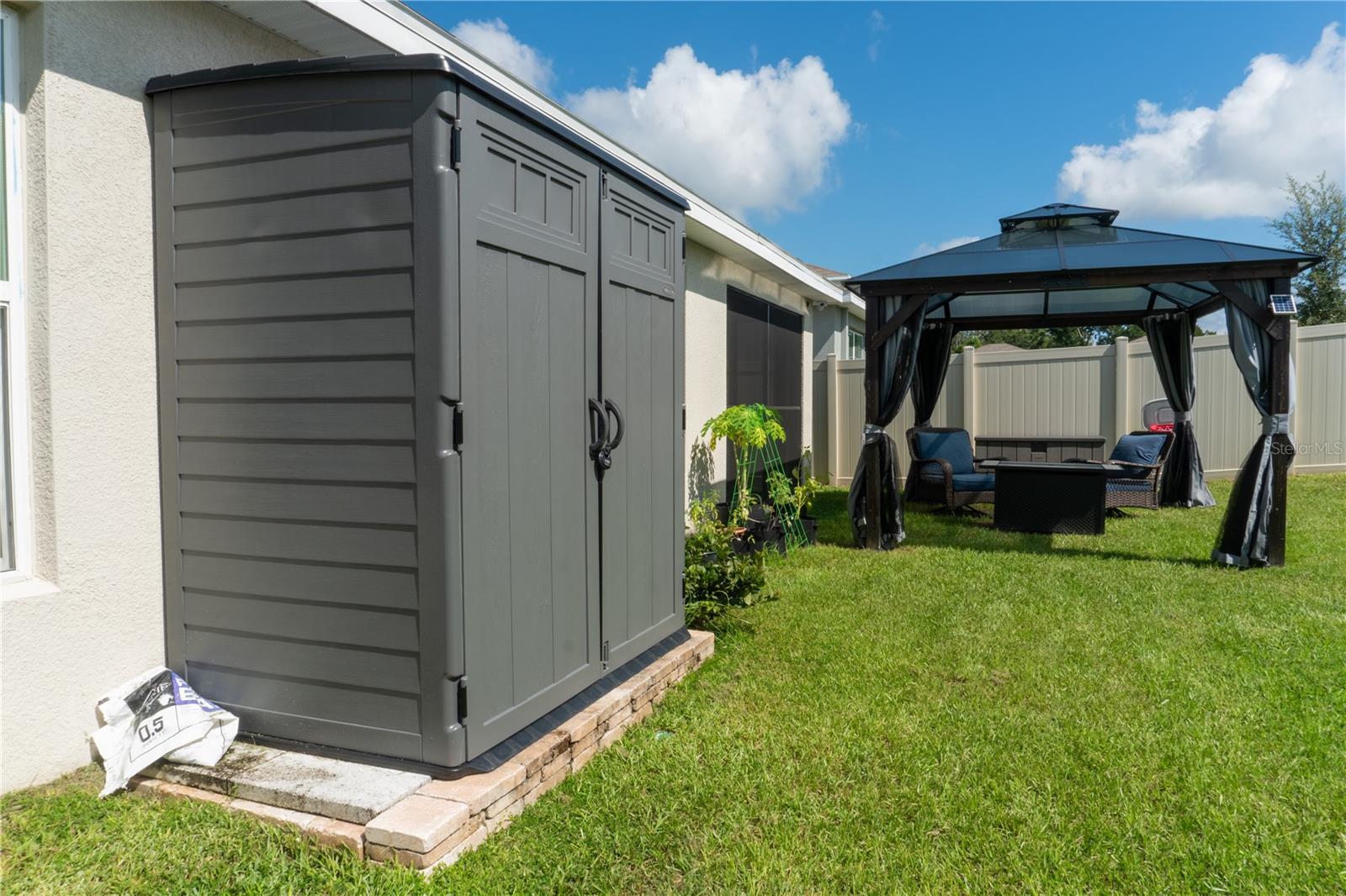 Shed conveys