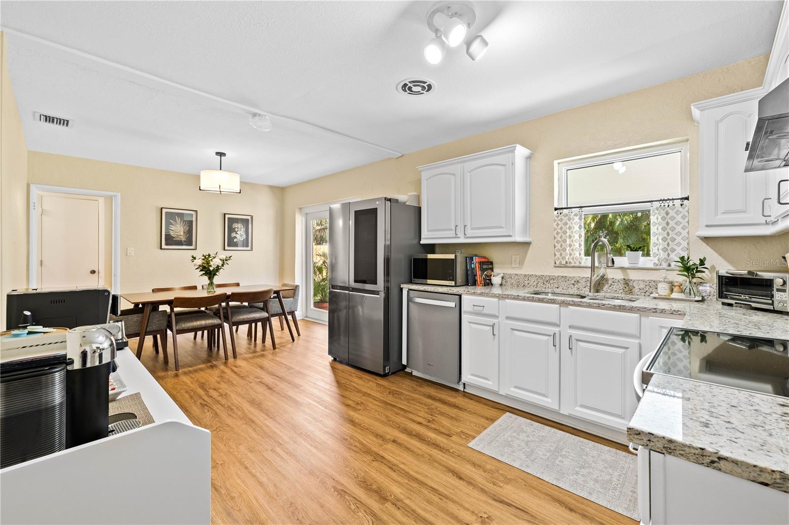 Kitchen - Dining