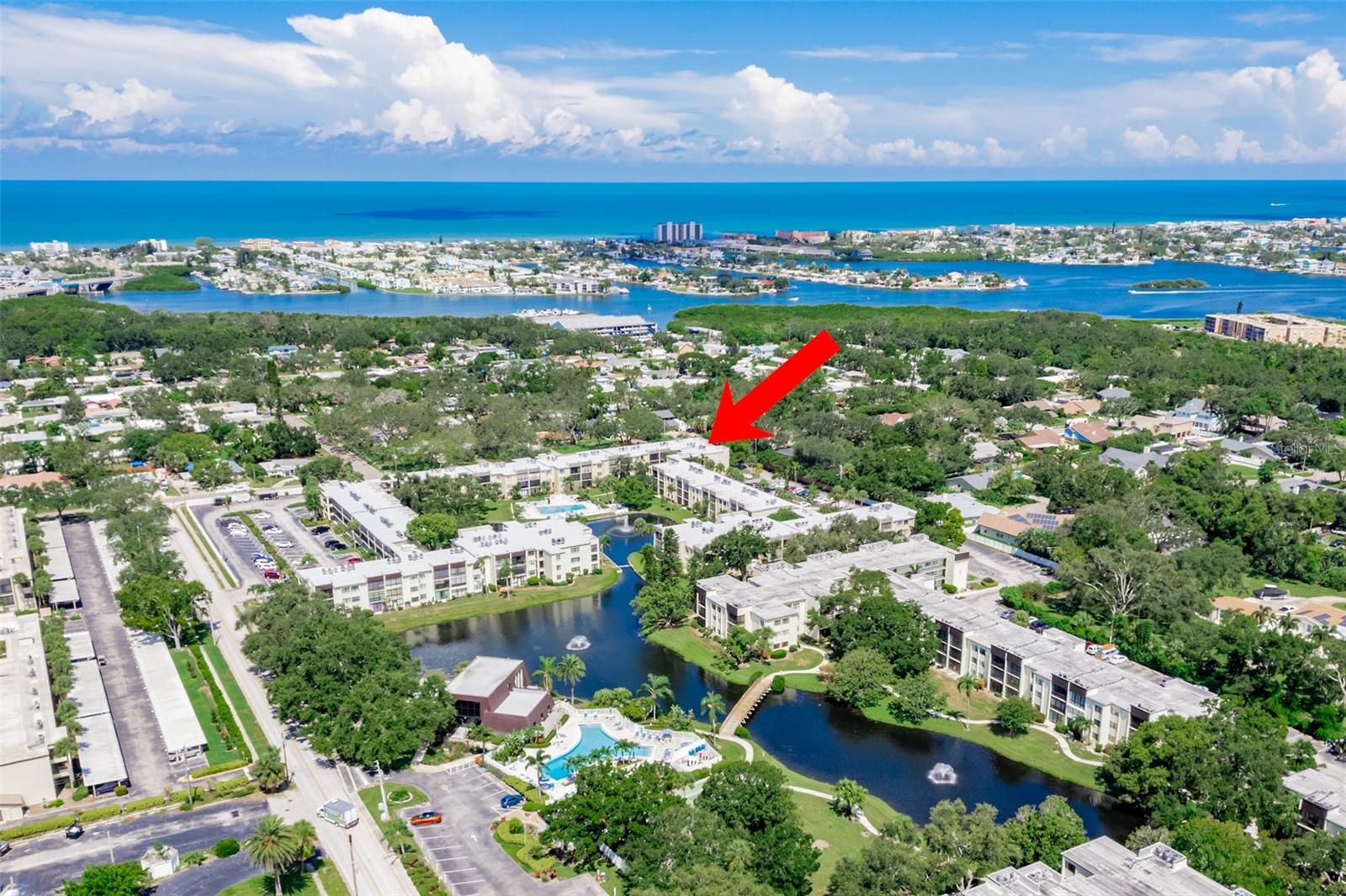 Aerial View of Lakeview Of Largo BLDG #5