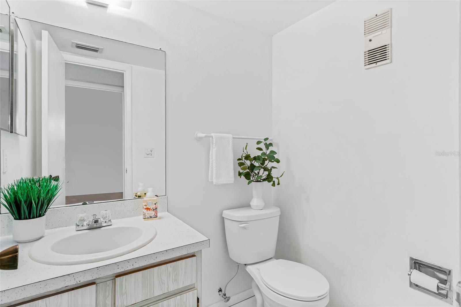 2nd Bathroom