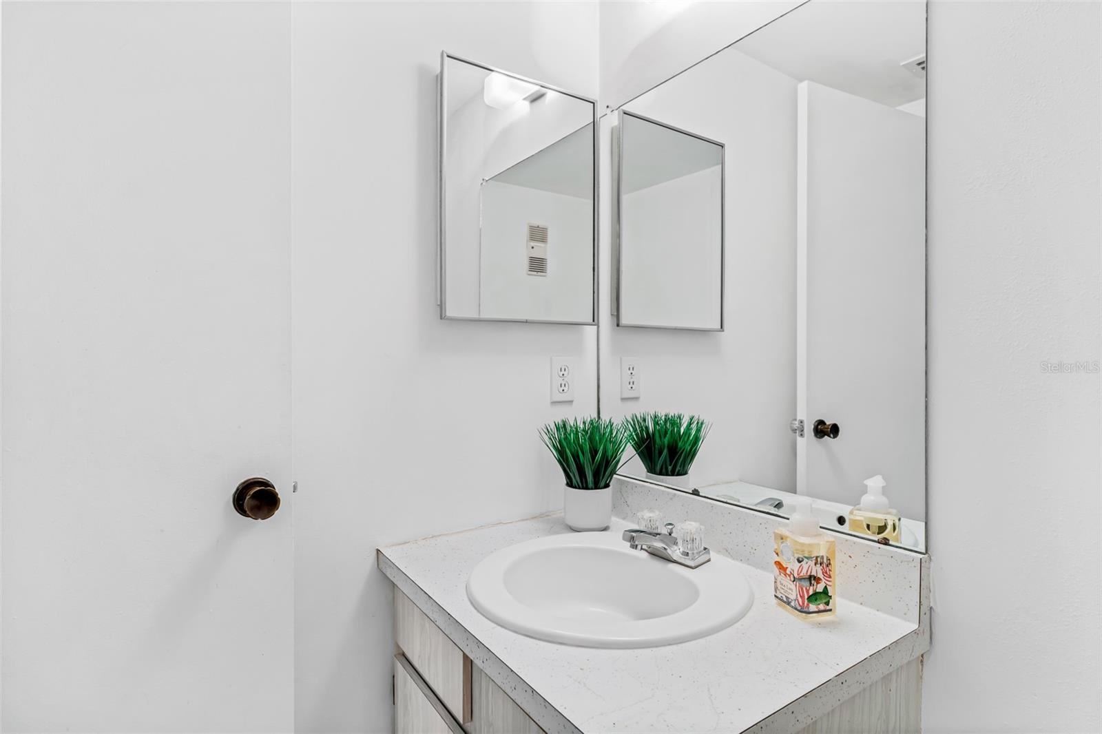 2nd Bathroom