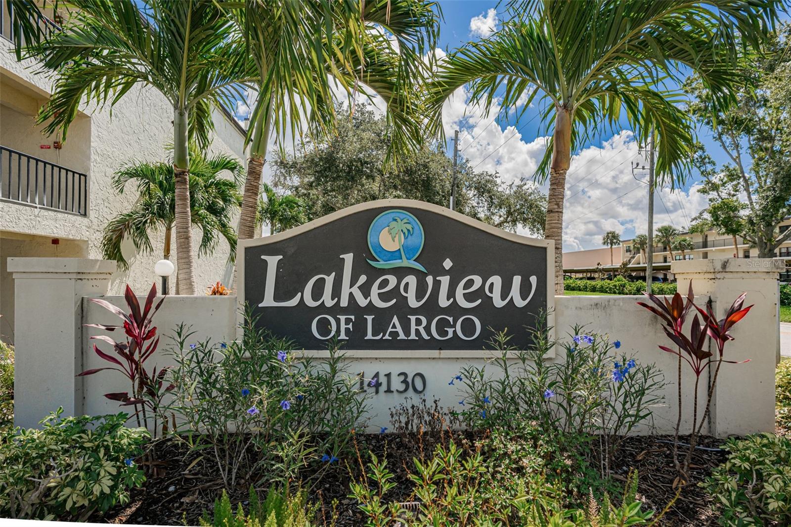 Lakeview Of Largo sign