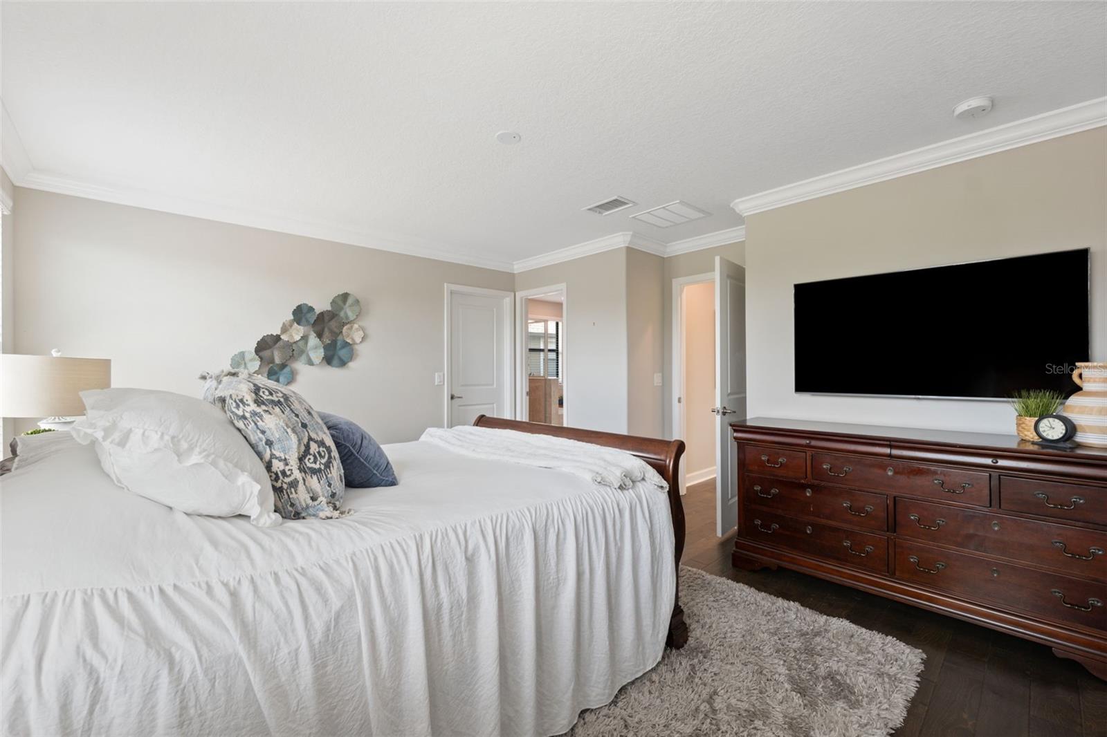 Spacious Primary Suite