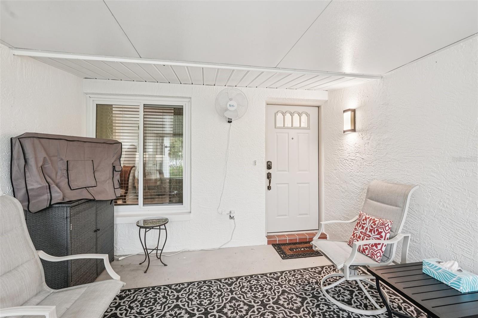 Screened in front porch