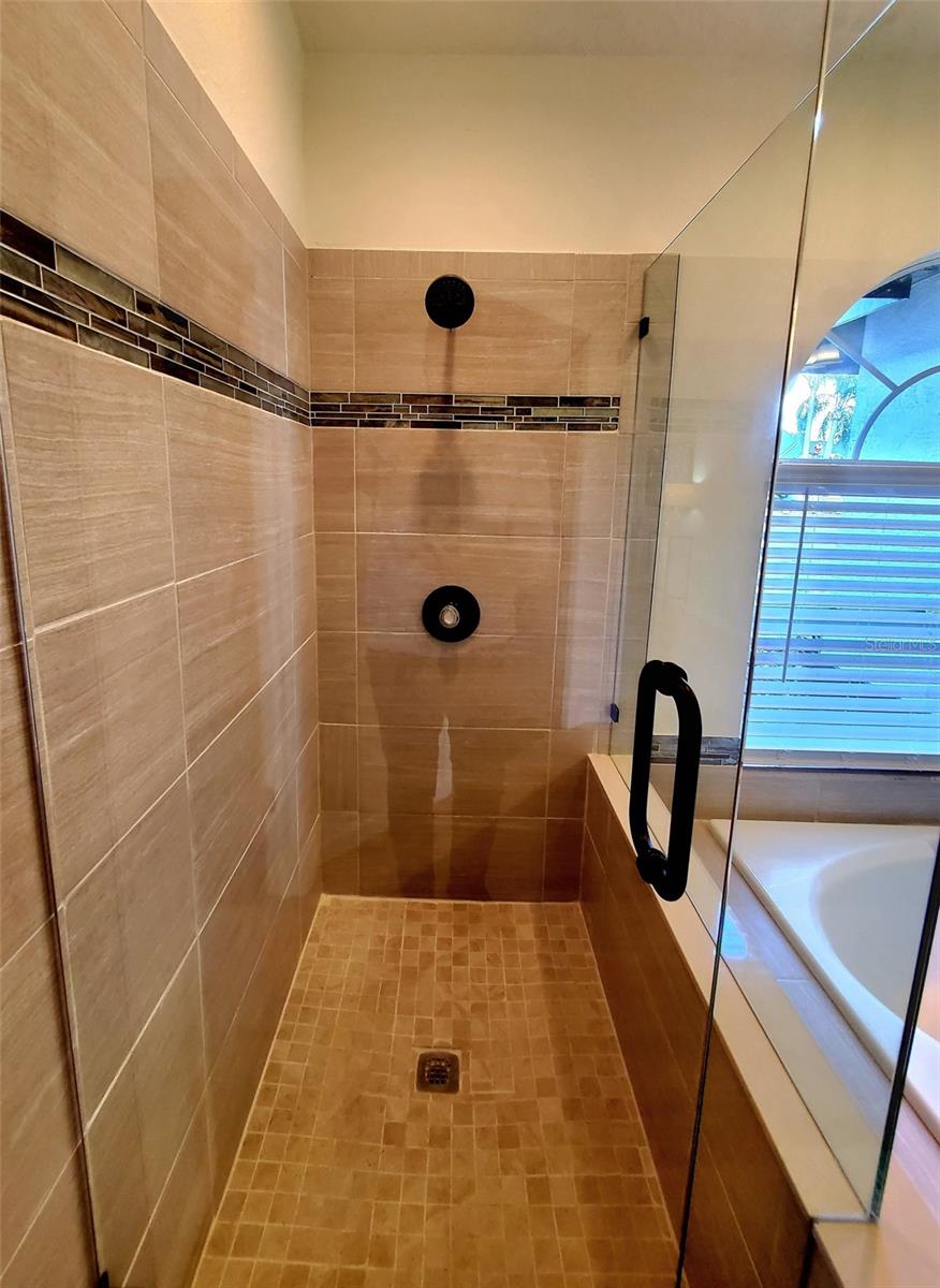 WALK IN SHOWER