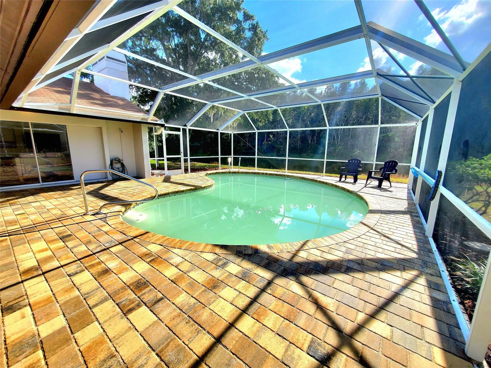 PRIVATE POOL AREA