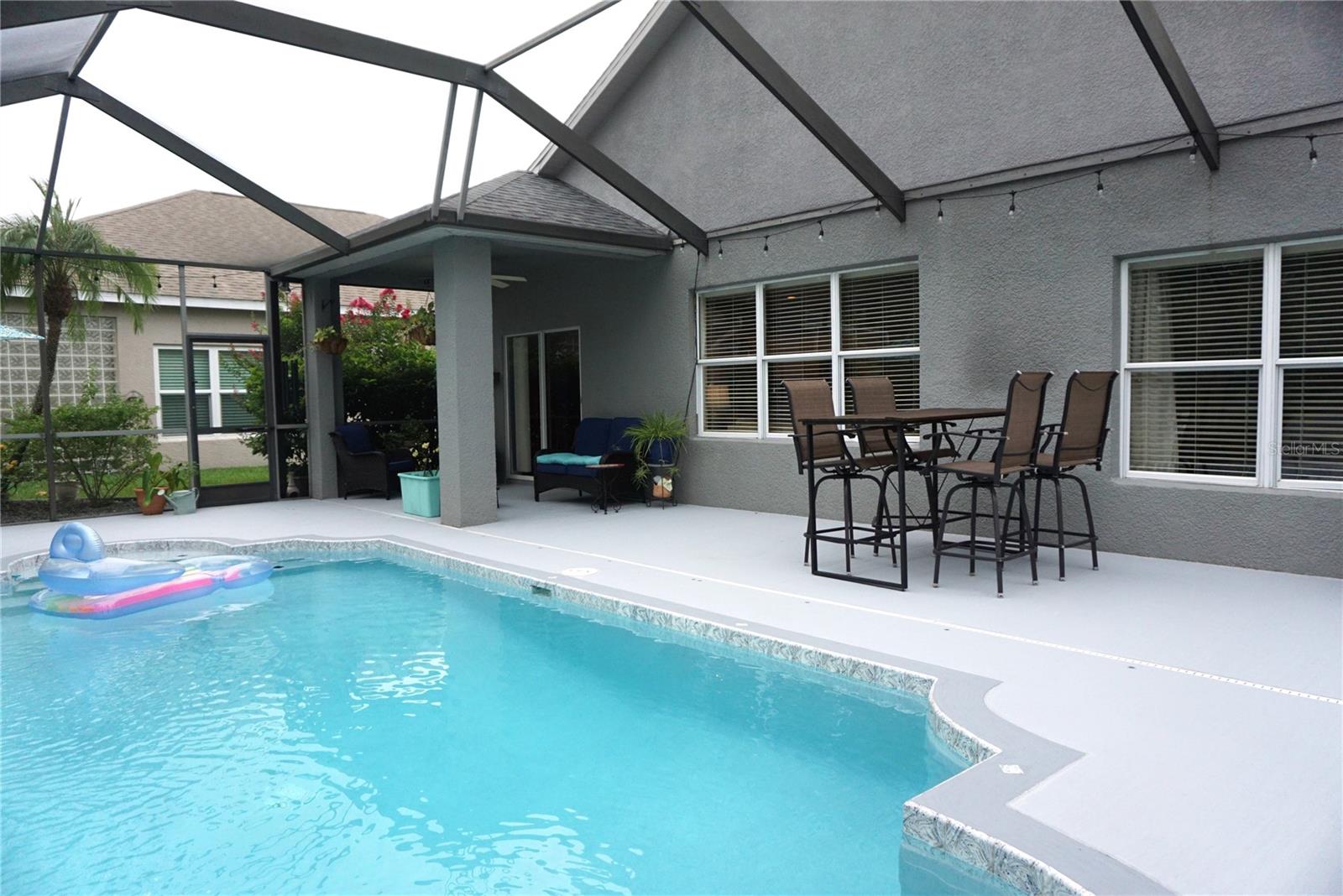 screened in pool