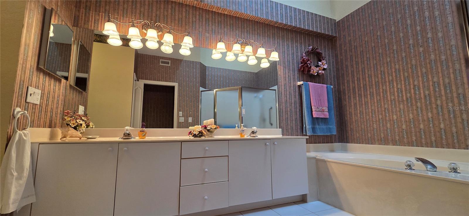 Dual Vanity