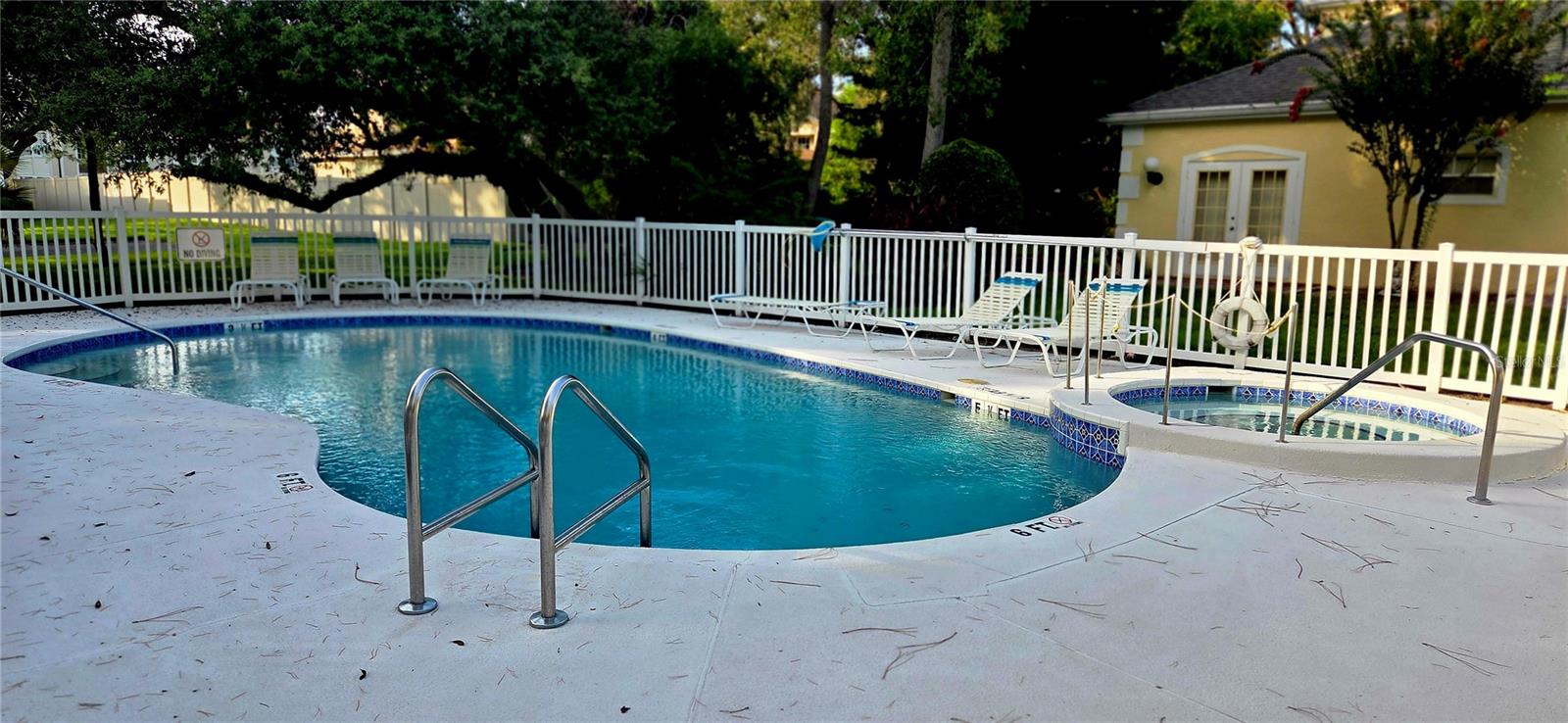 Pool with Hot Tub