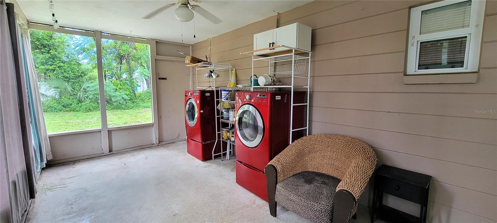 Rear Porch - Laundry