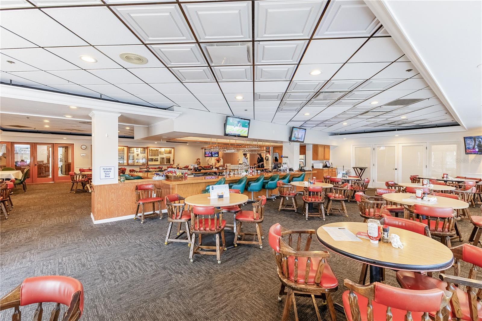 Restaurant / Lounge