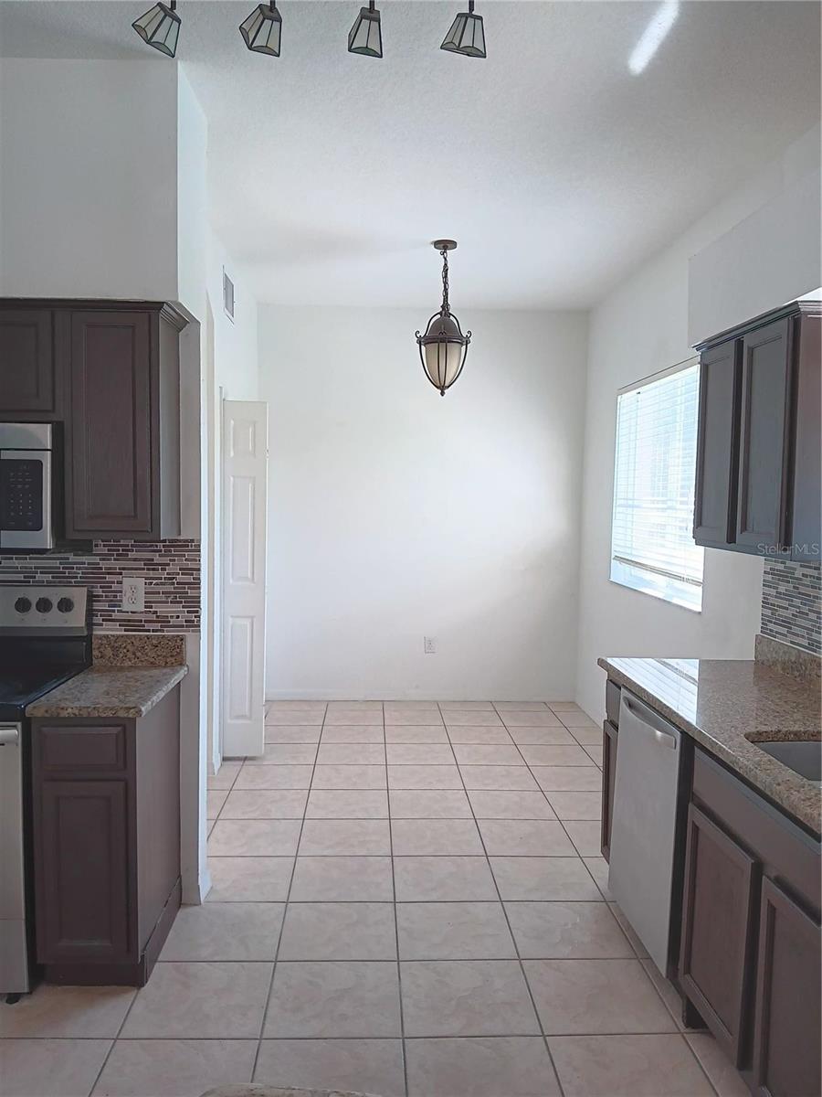 breakfast area next to kitchen