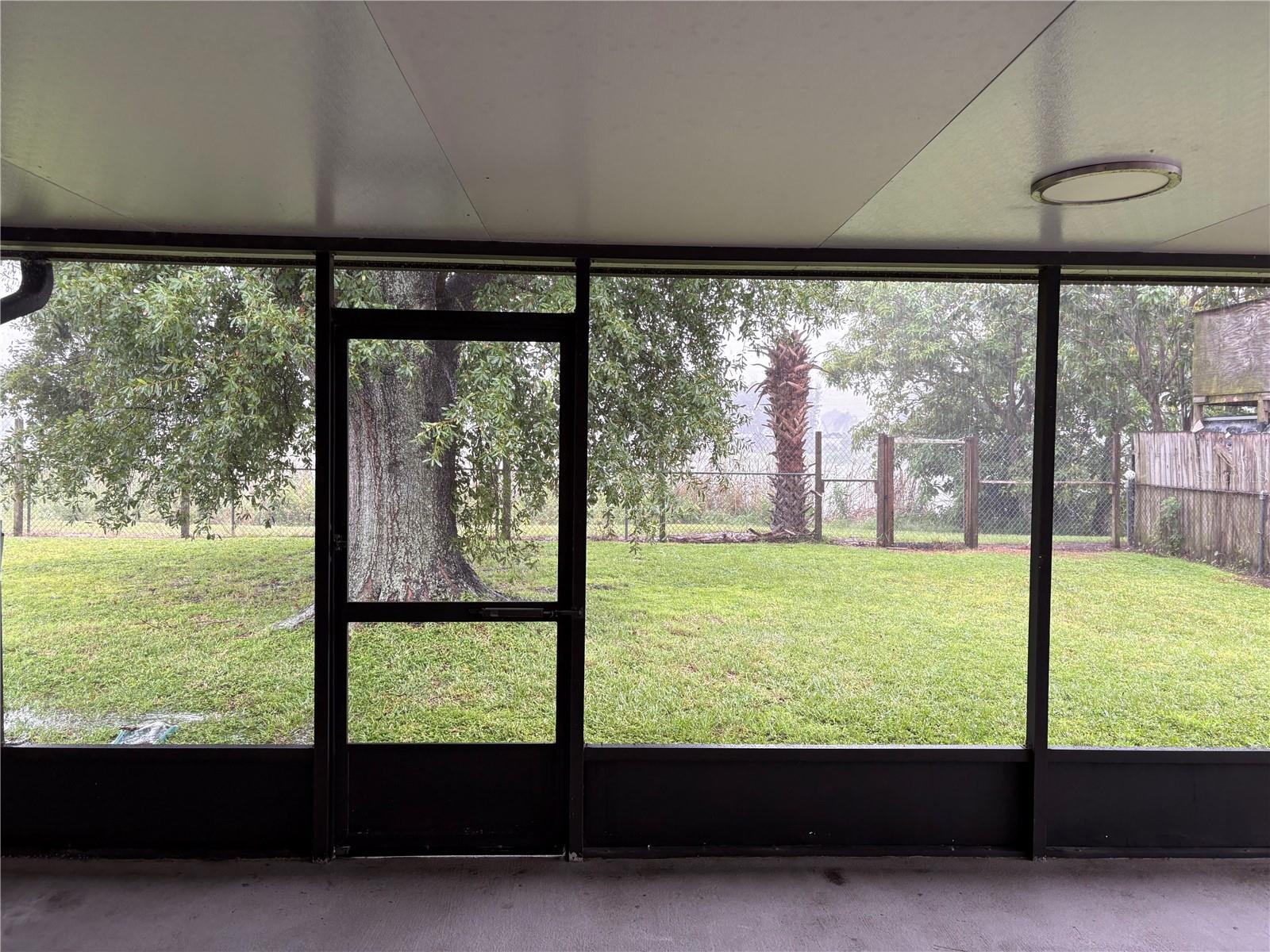 Lanai / Rear Yard