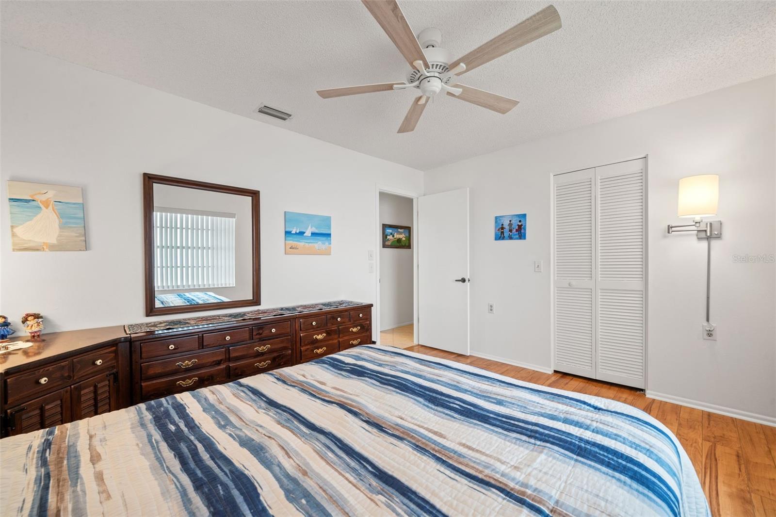 Secondary Bedroom - laminate flooring & ceiling fan