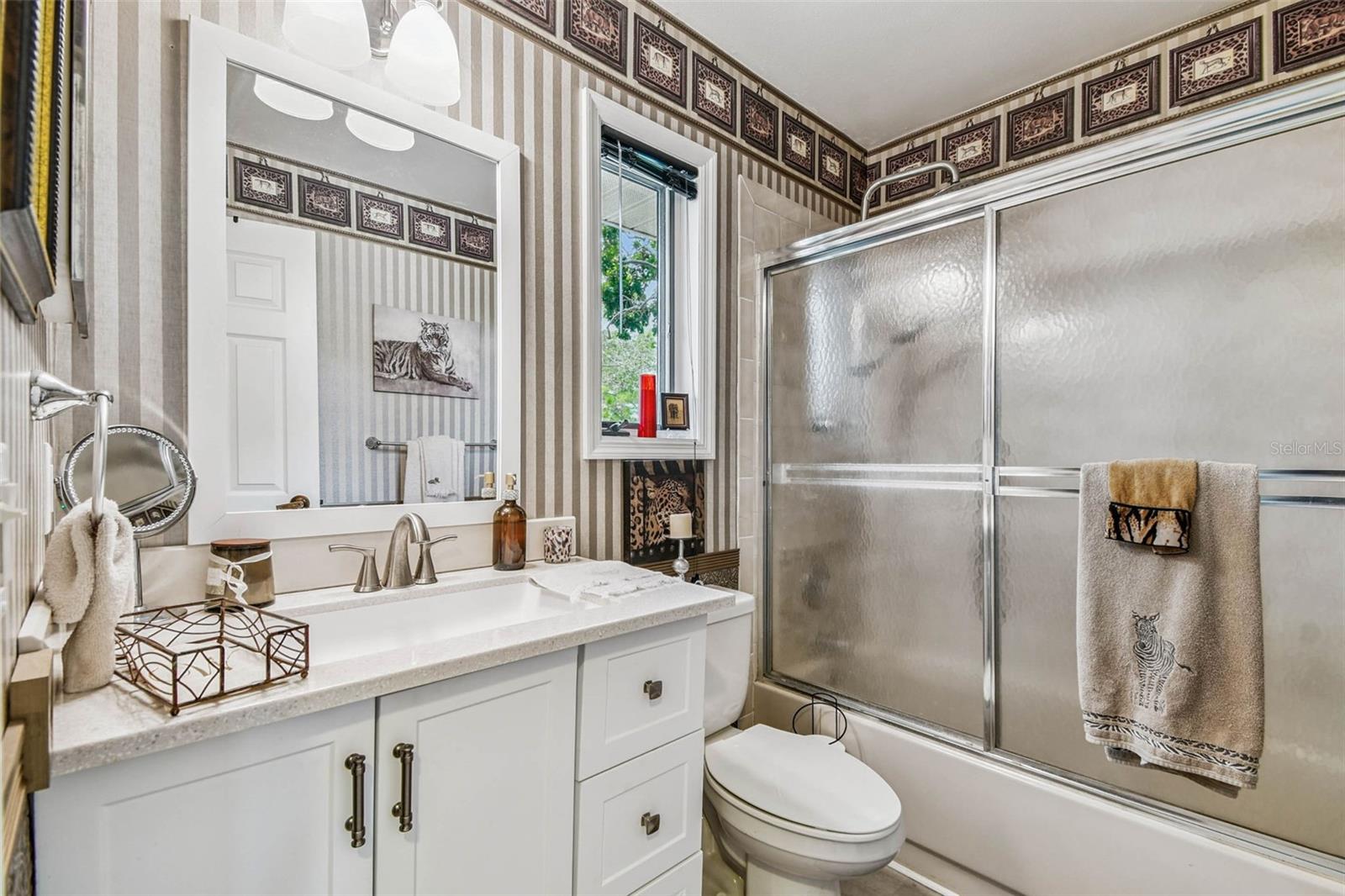 2nd Bathroom