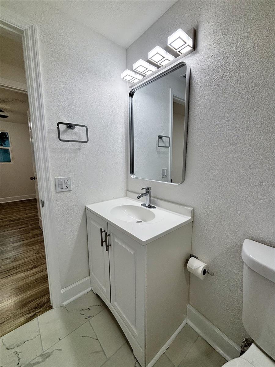 Bathroom vanity