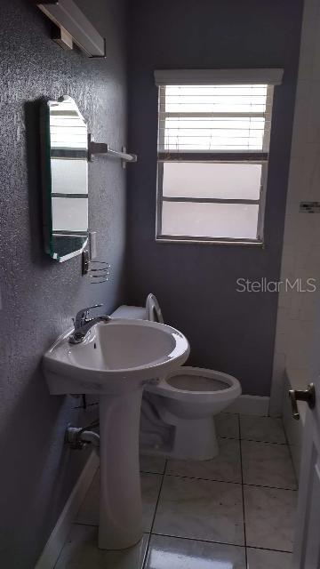 TB8420799