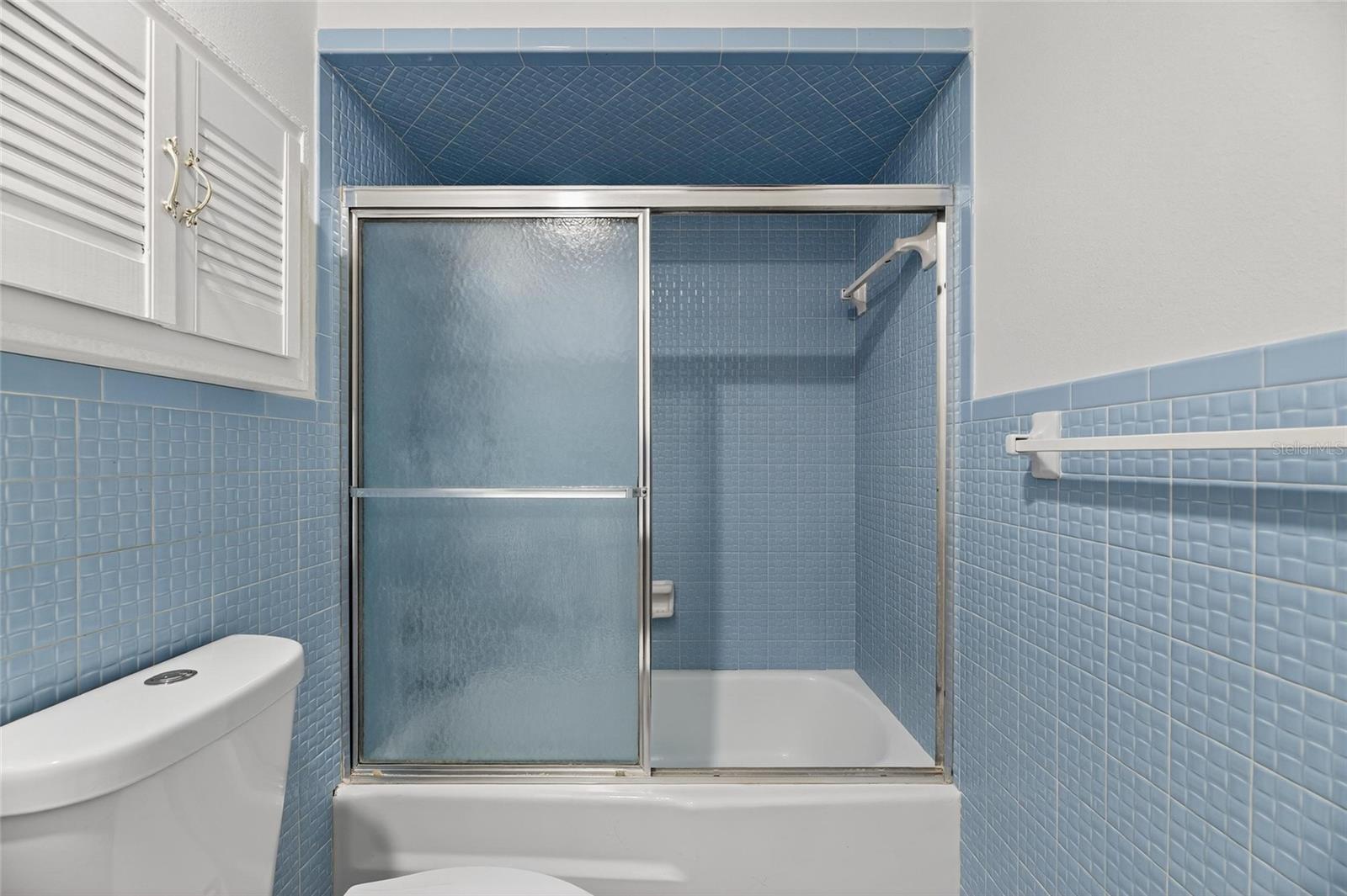 2nd bathroom