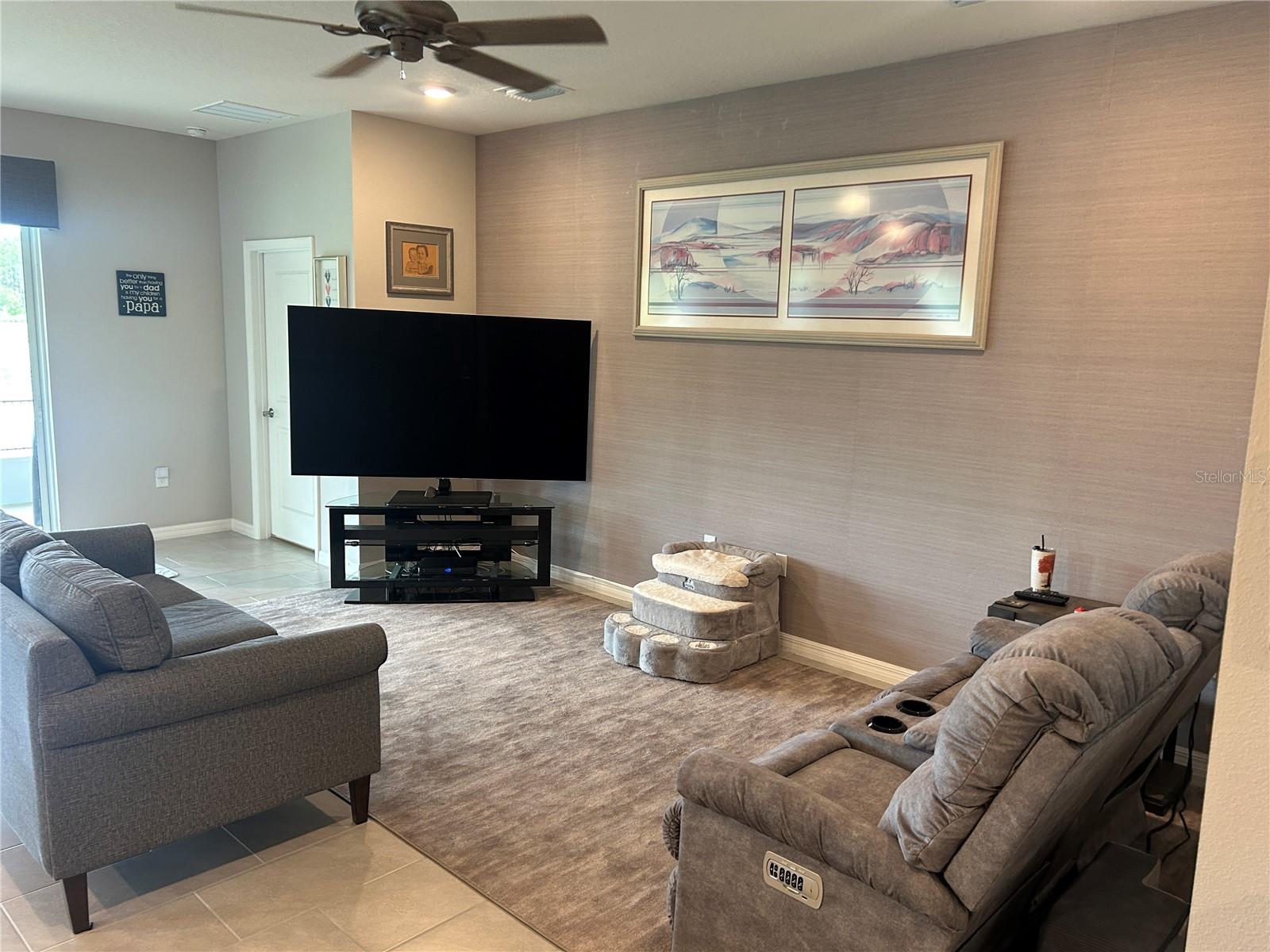 FAMILY ROOM
