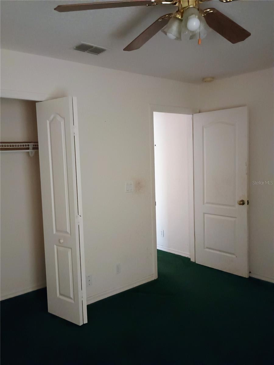 Guest bedroom