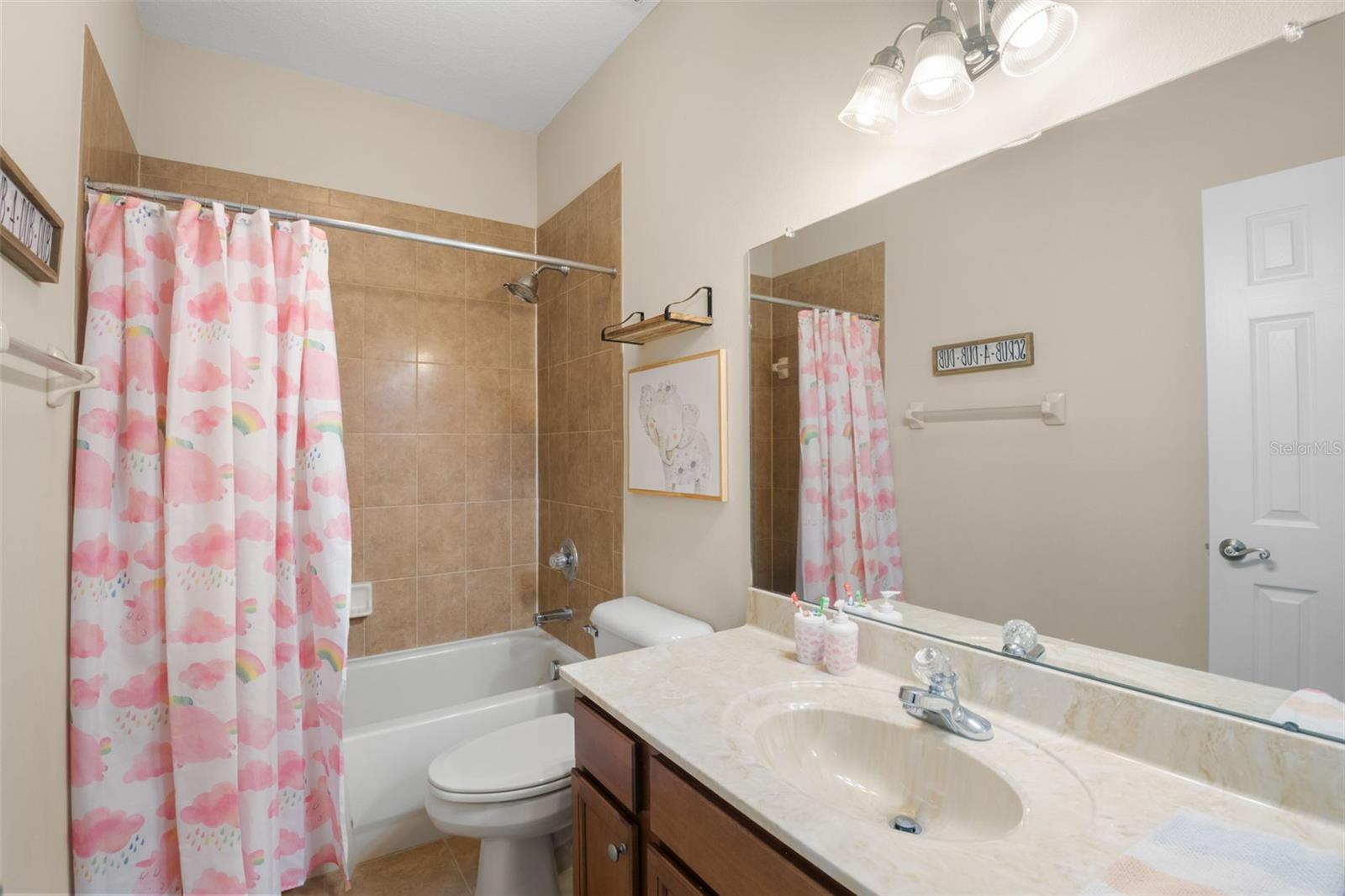 Upstairs Bathroom#2