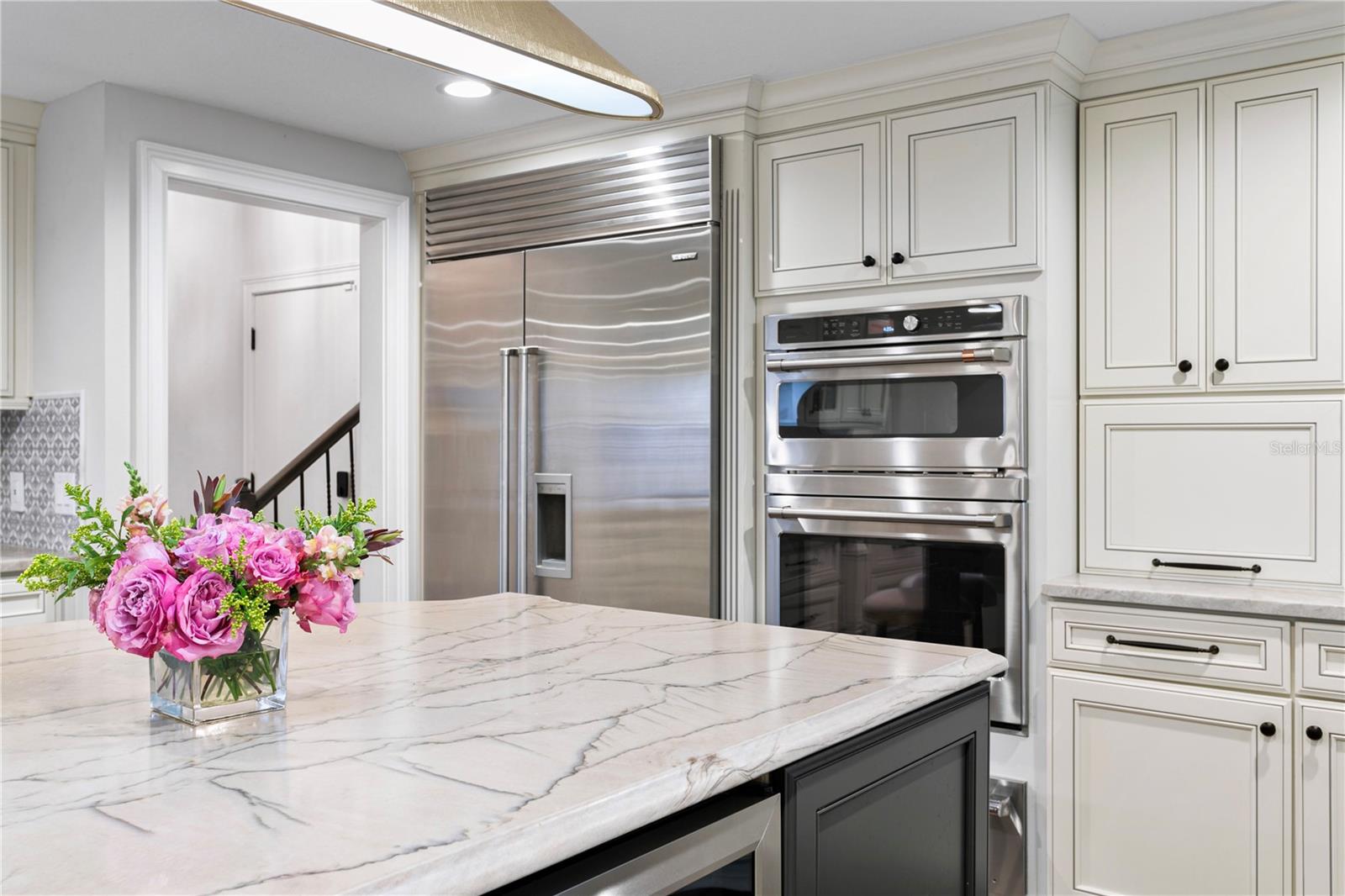 Sub Zero, Ovens, Warming Drawer, Microwave Area