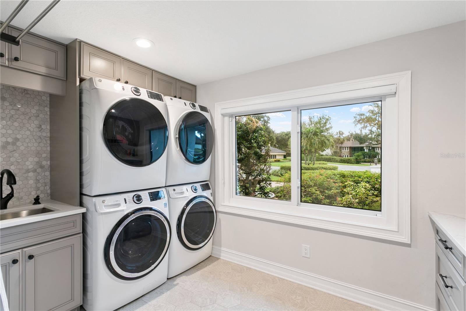 Laundry Room, 2 washer and dryers