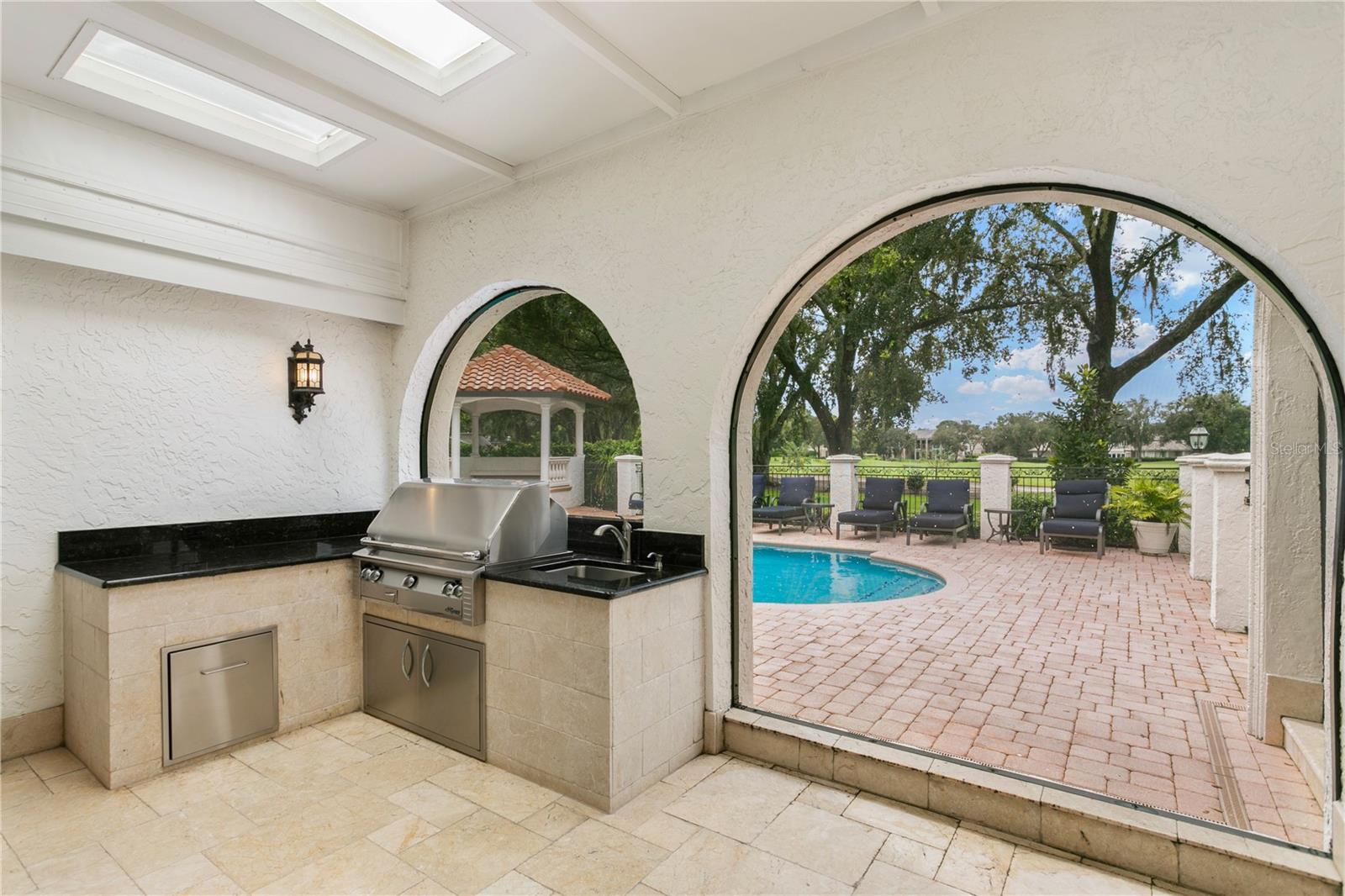 Outdoor Kitchen