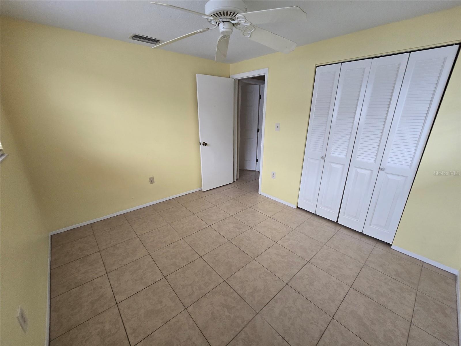 2nd bedroom