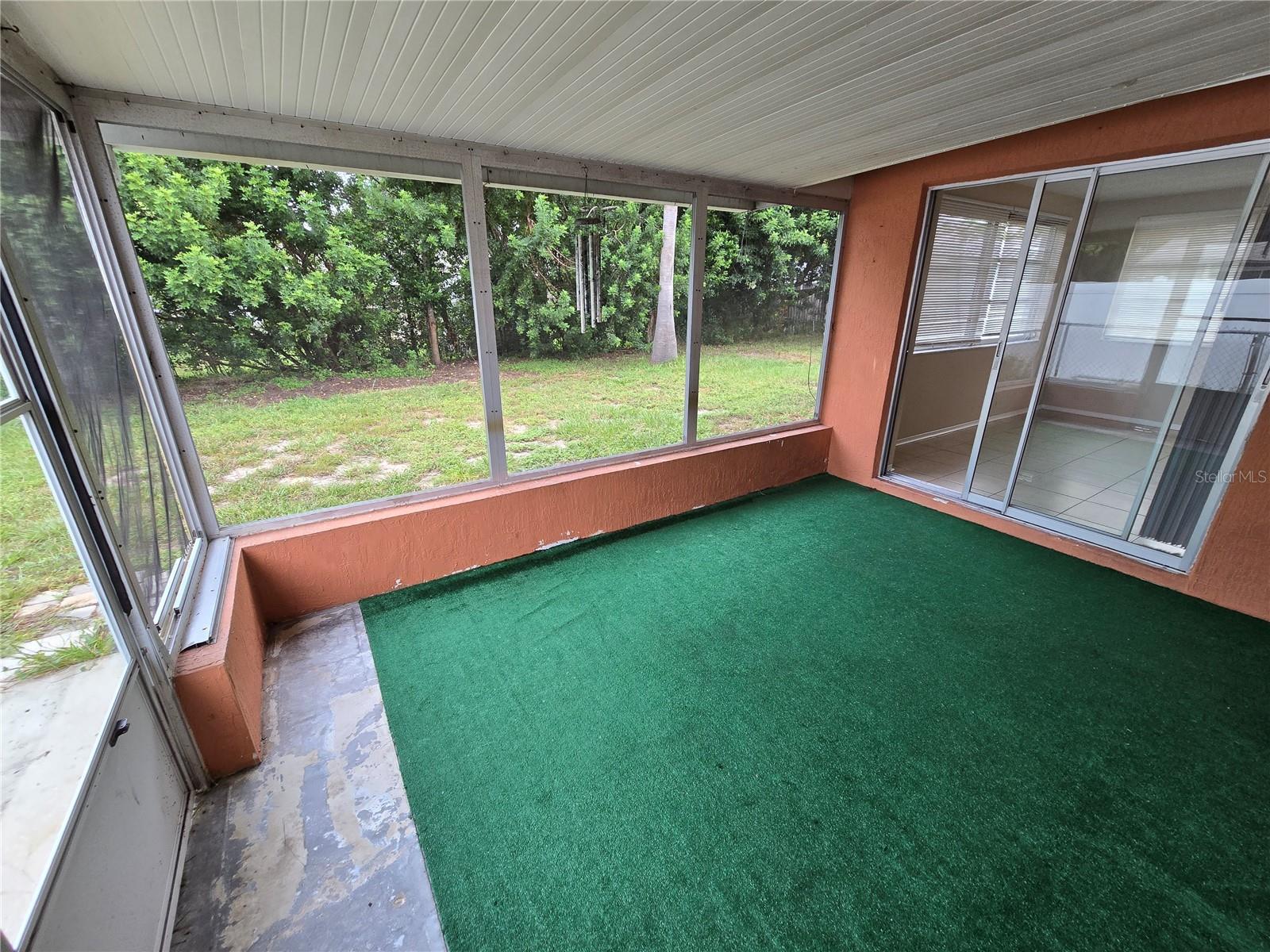 screen enclosed back porch