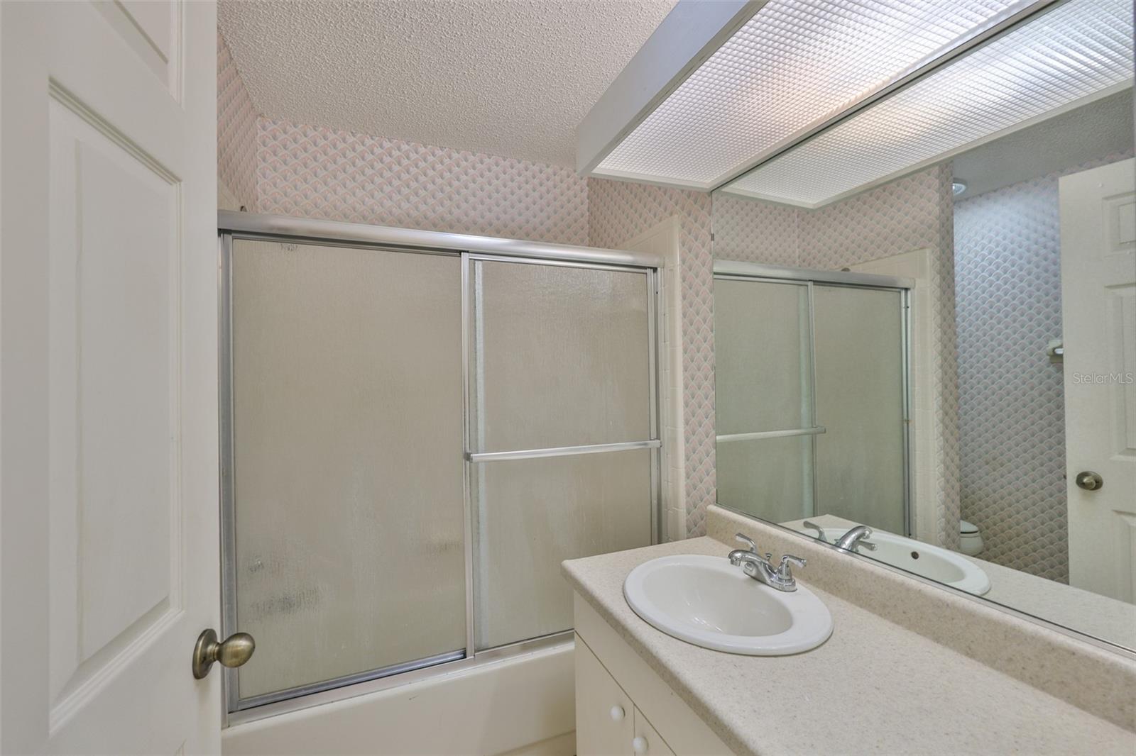 2nd Bathroom