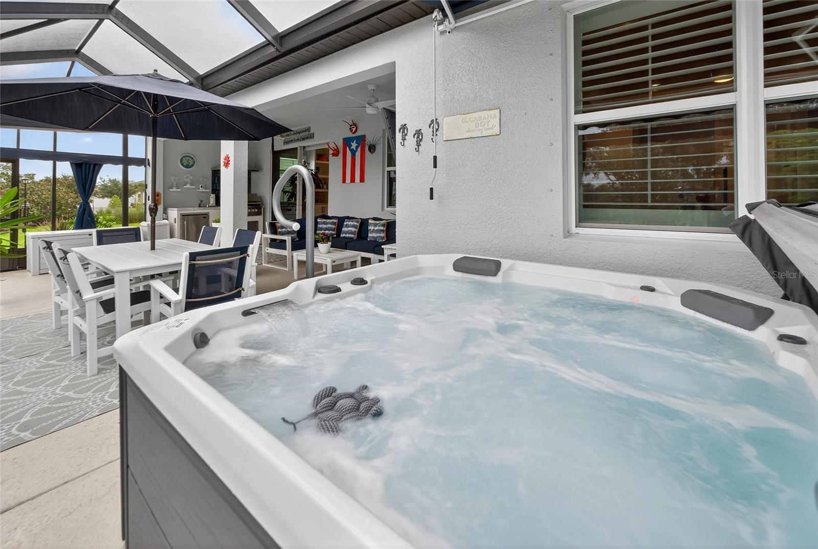 Jacuzzi conveys
