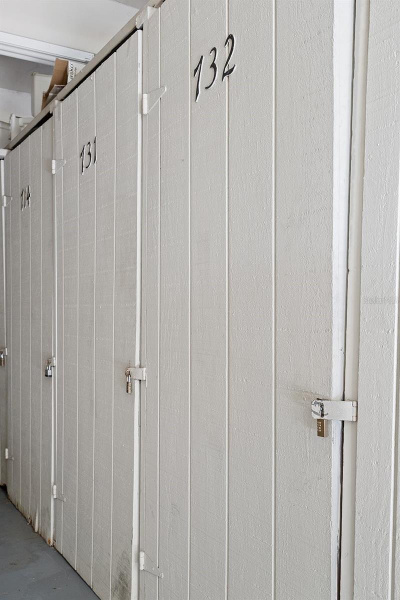 Storage locker