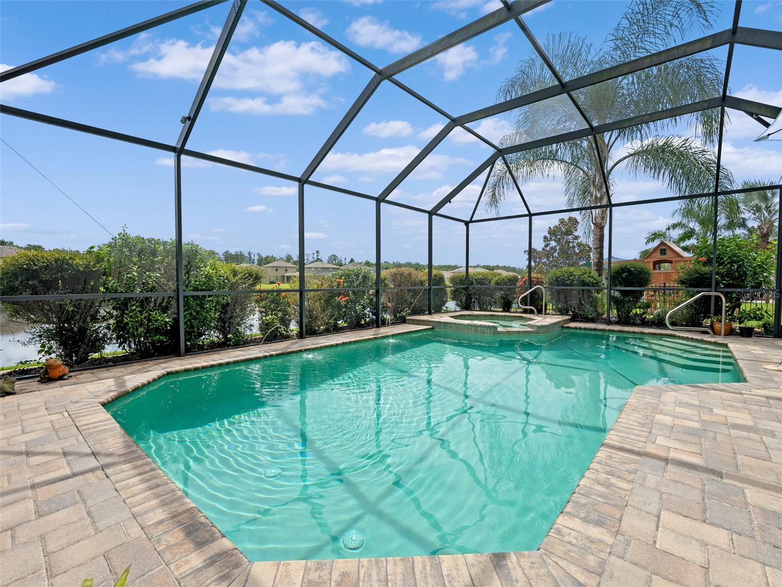 A pond view and pool who could resist??