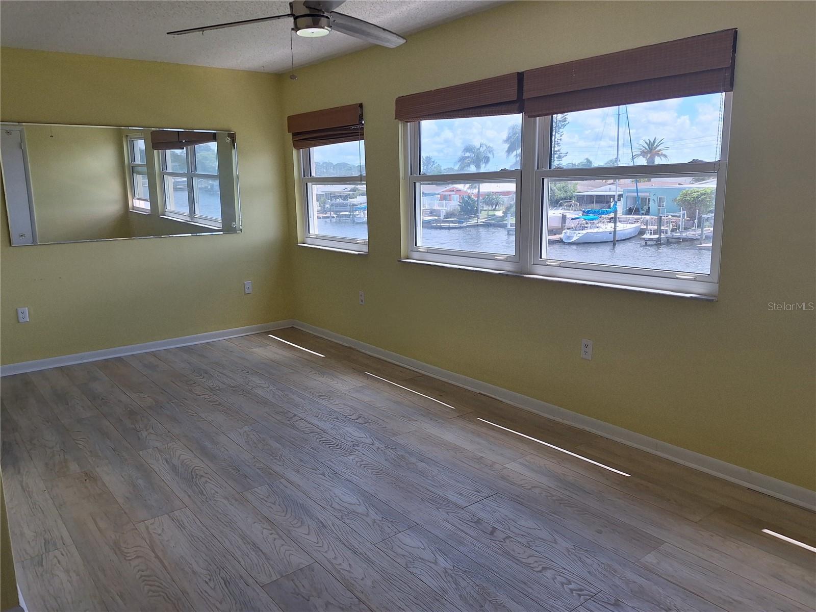 20 feet of Paneramic Waterfront Family Room Views