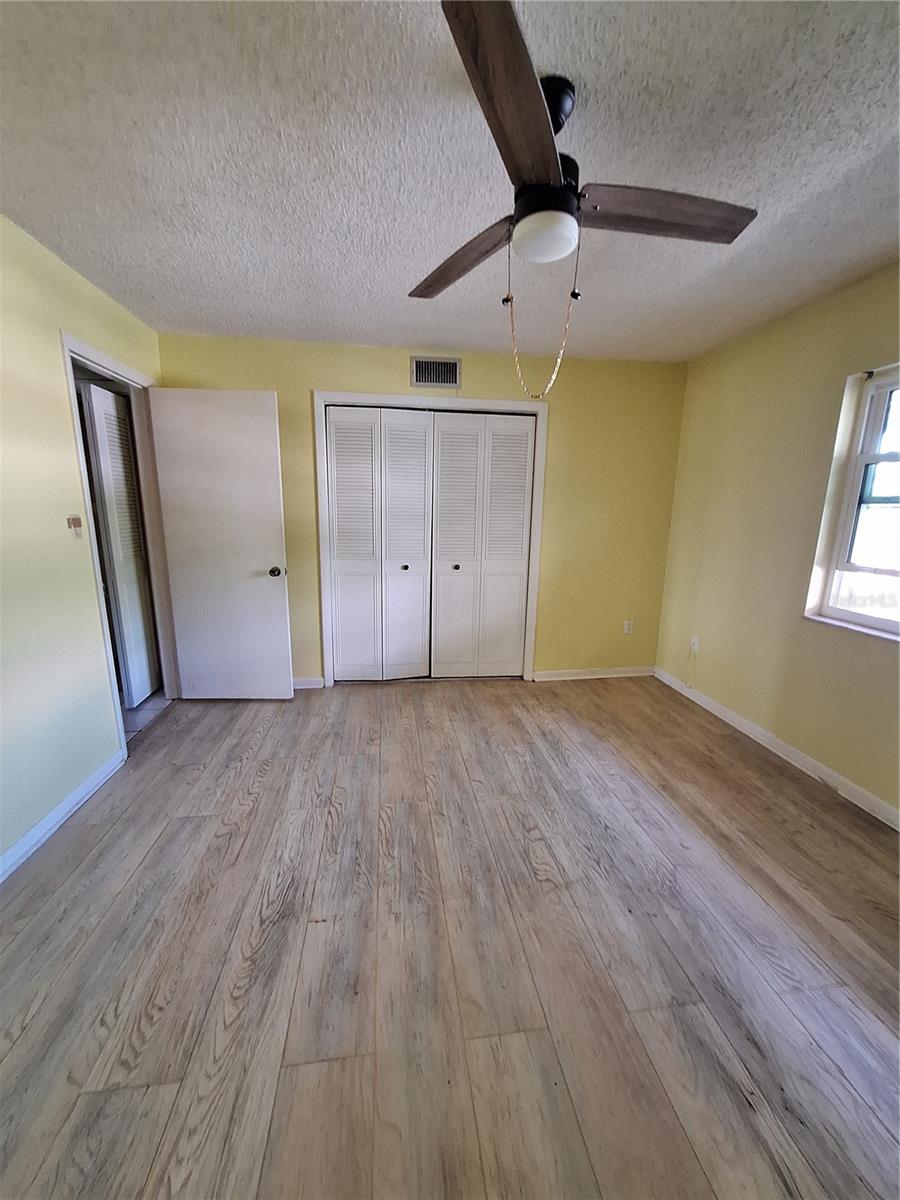Very Spacious big Second Bedroom!