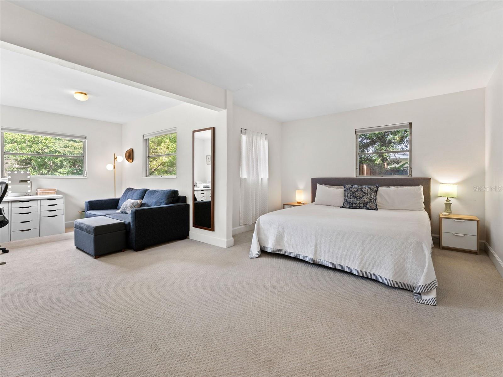Primary Bedrooms with Office