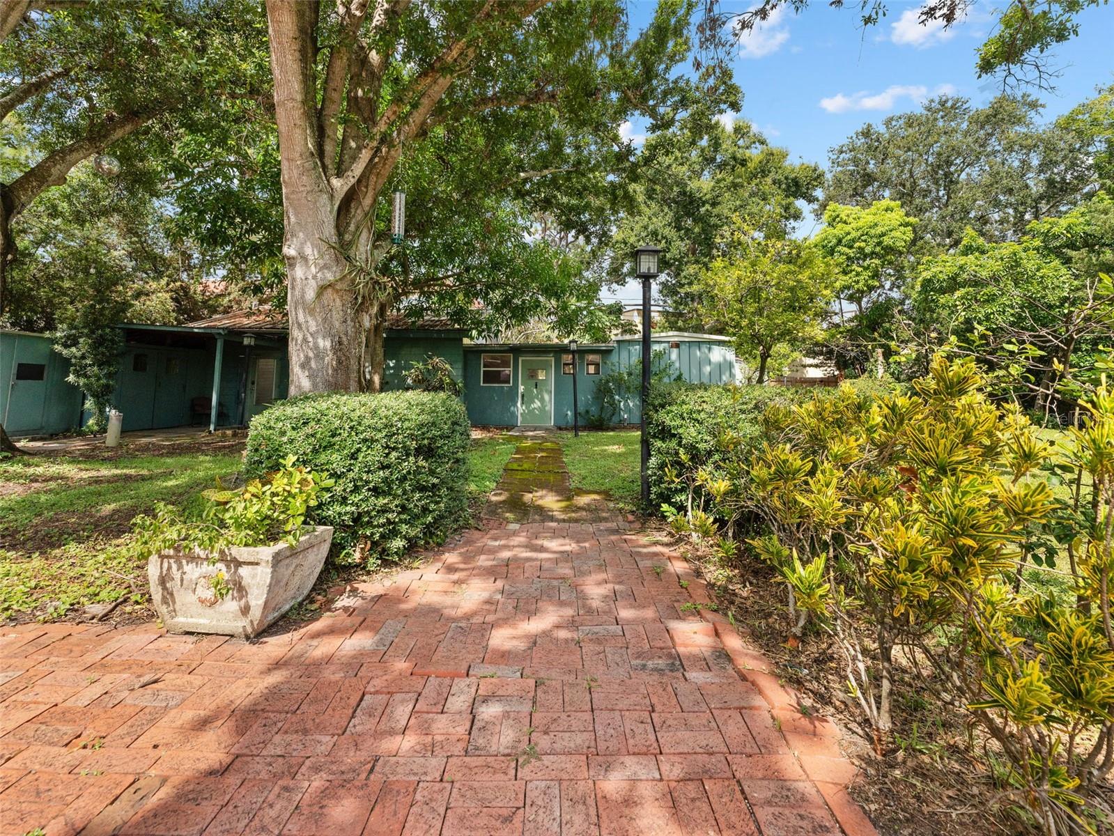 Walkway to rear garages