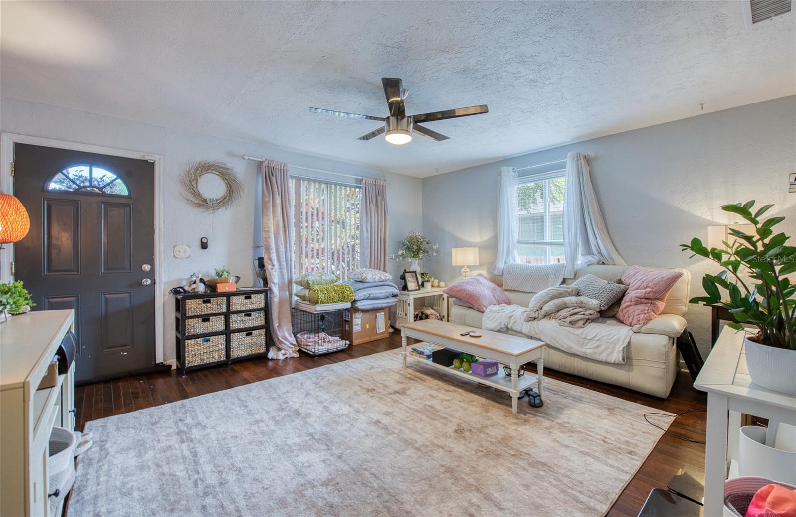 Living Area on Long-Term Tenant Side