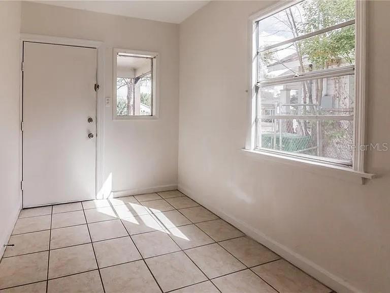 Entrance Flex Room