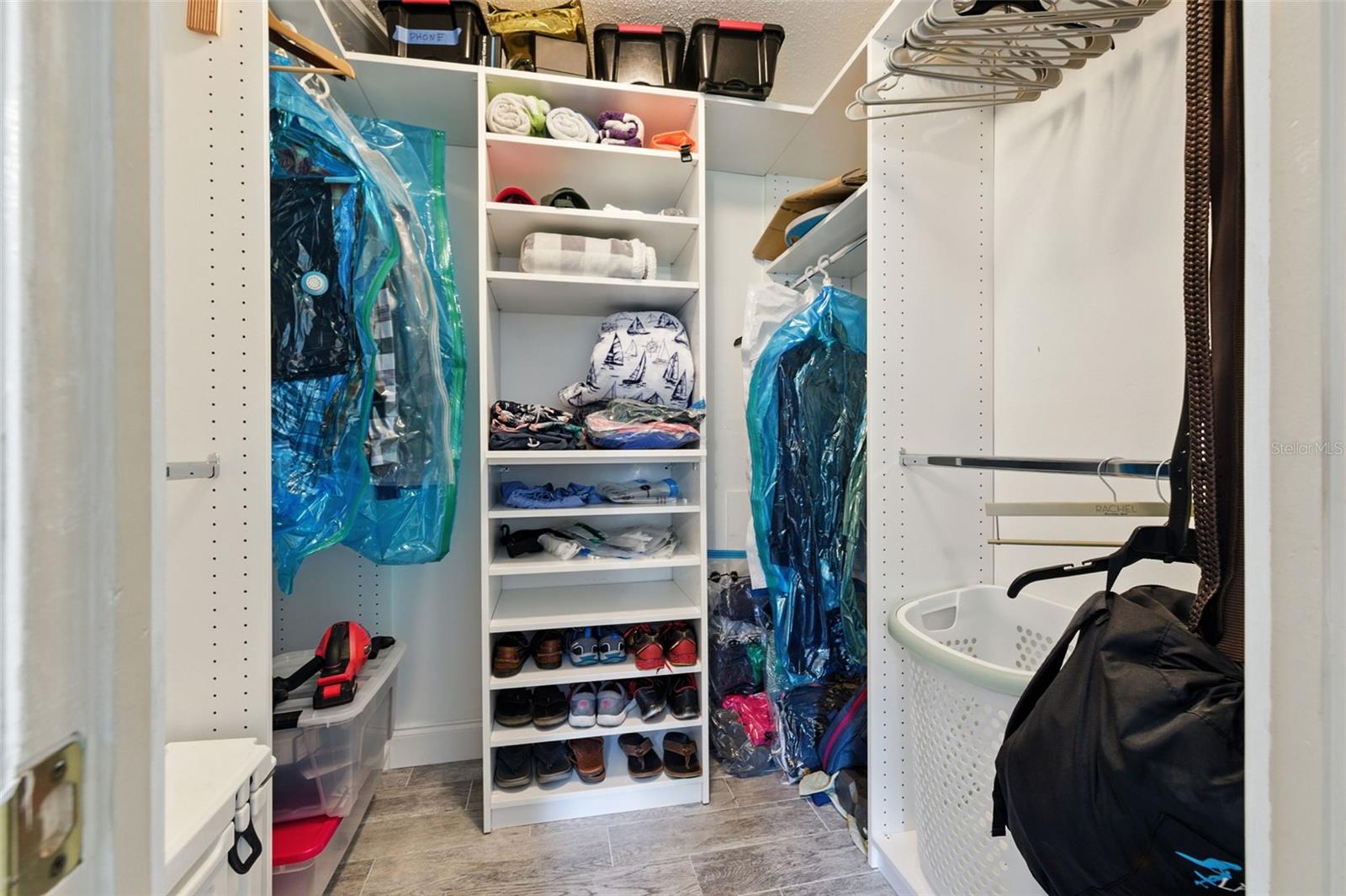 Walk-in Closet