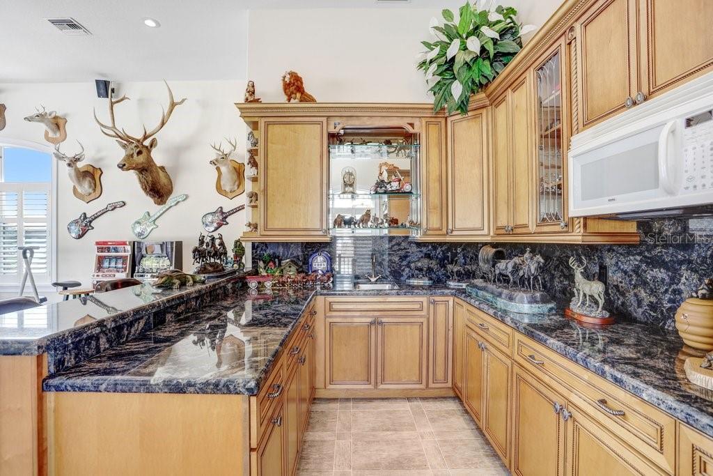 Detached game room