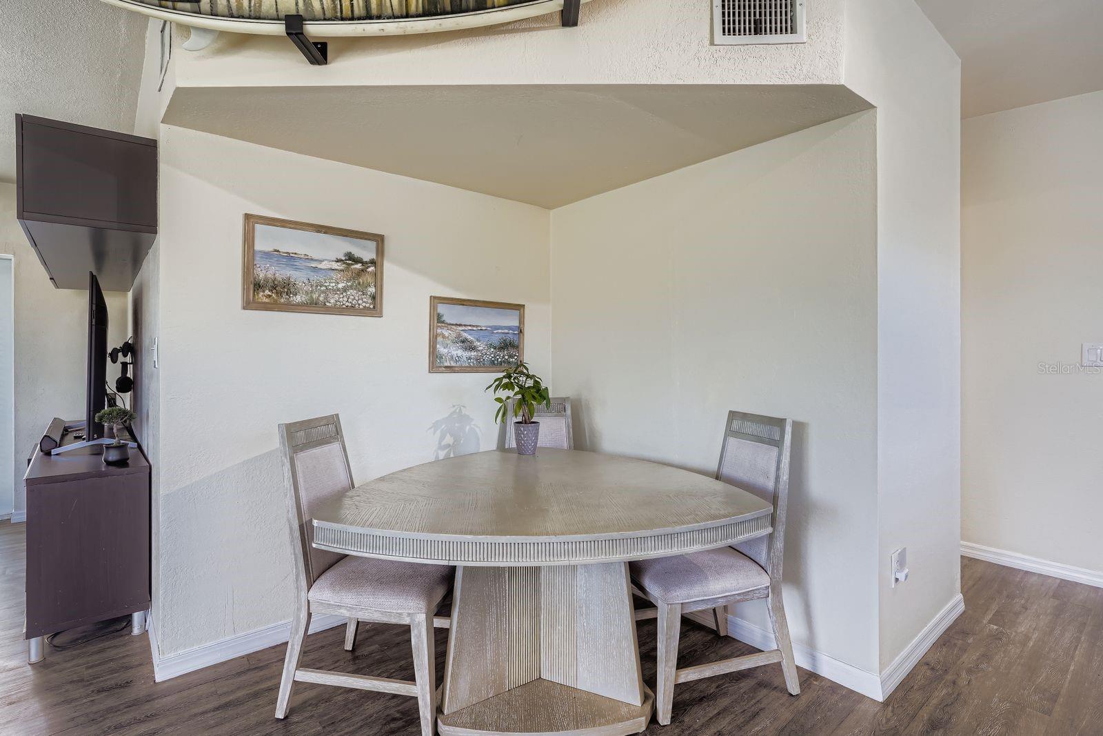 DINING ROOM OFF KITCHEN