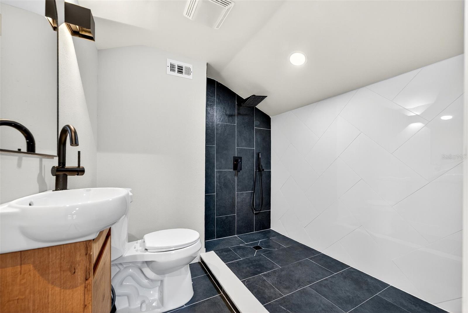 Upstairs Bonus Room Ensuite Bathroom
