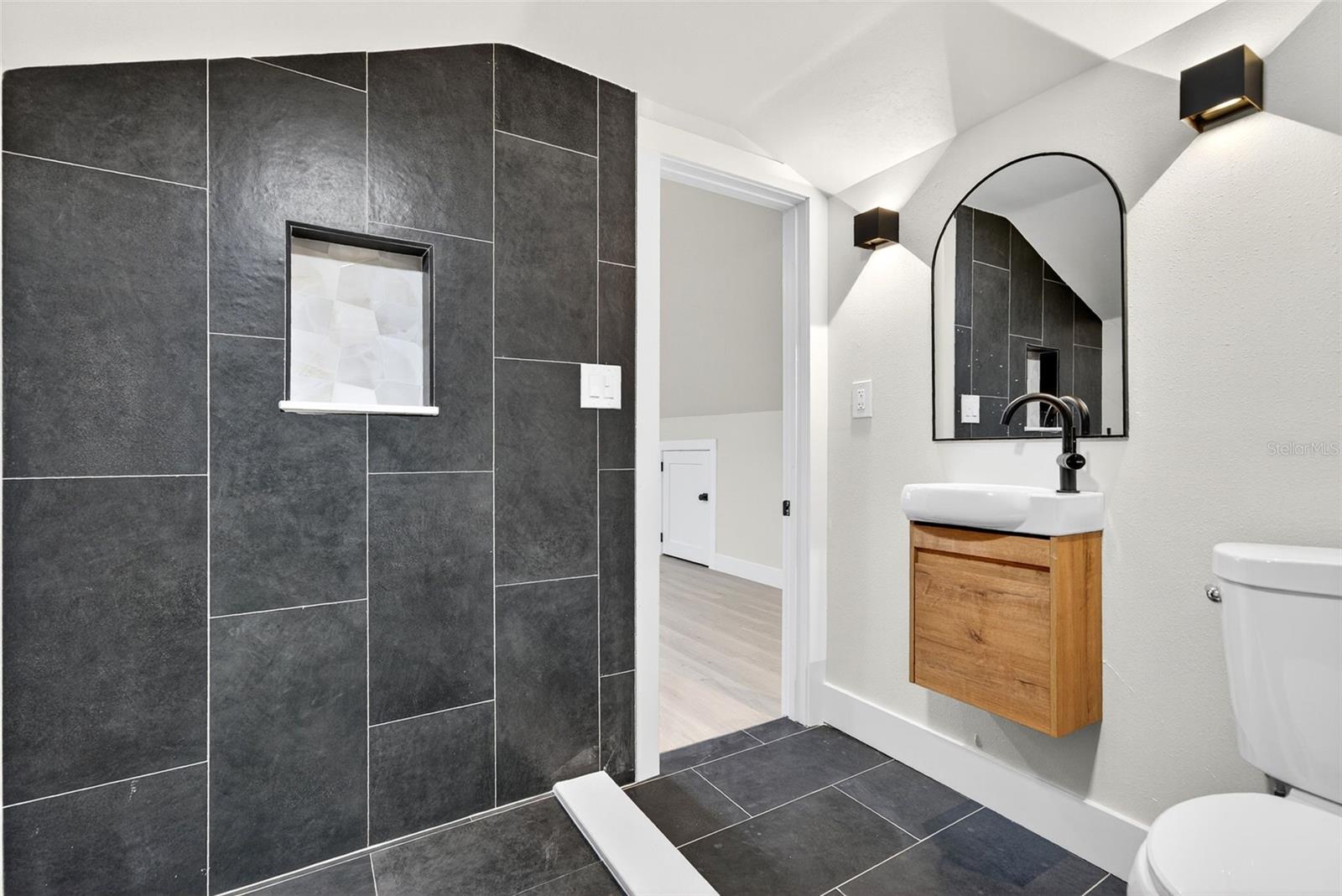 Upstairs Bonus Room Ensuite Bathroom